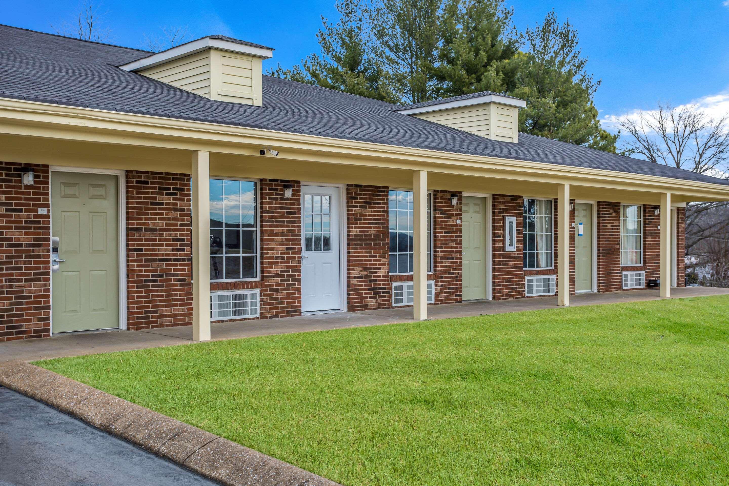 Quality Inn Pulaski Exterior photo