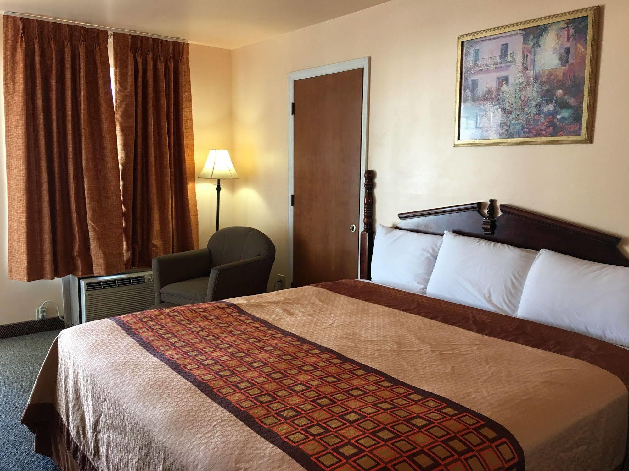 Quality Inn Pulaski Exterior photo